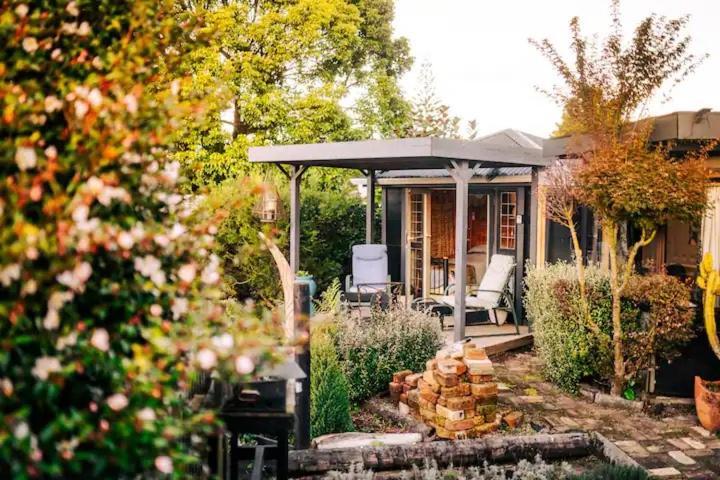 Starry Nights Cabin Fever Waikino Eksteriør bilde